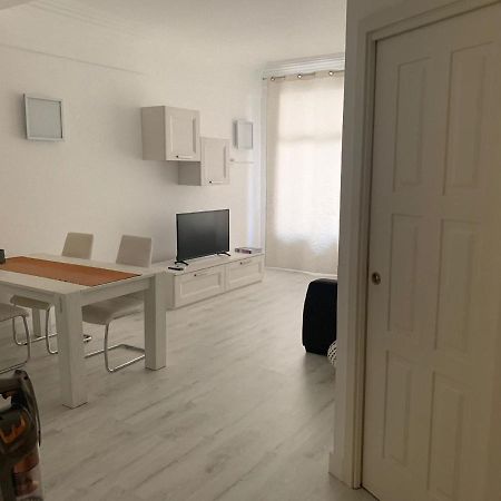 Appartement Poseidon Near Sea Νίκαια Εξωτερικό φωτογραφία