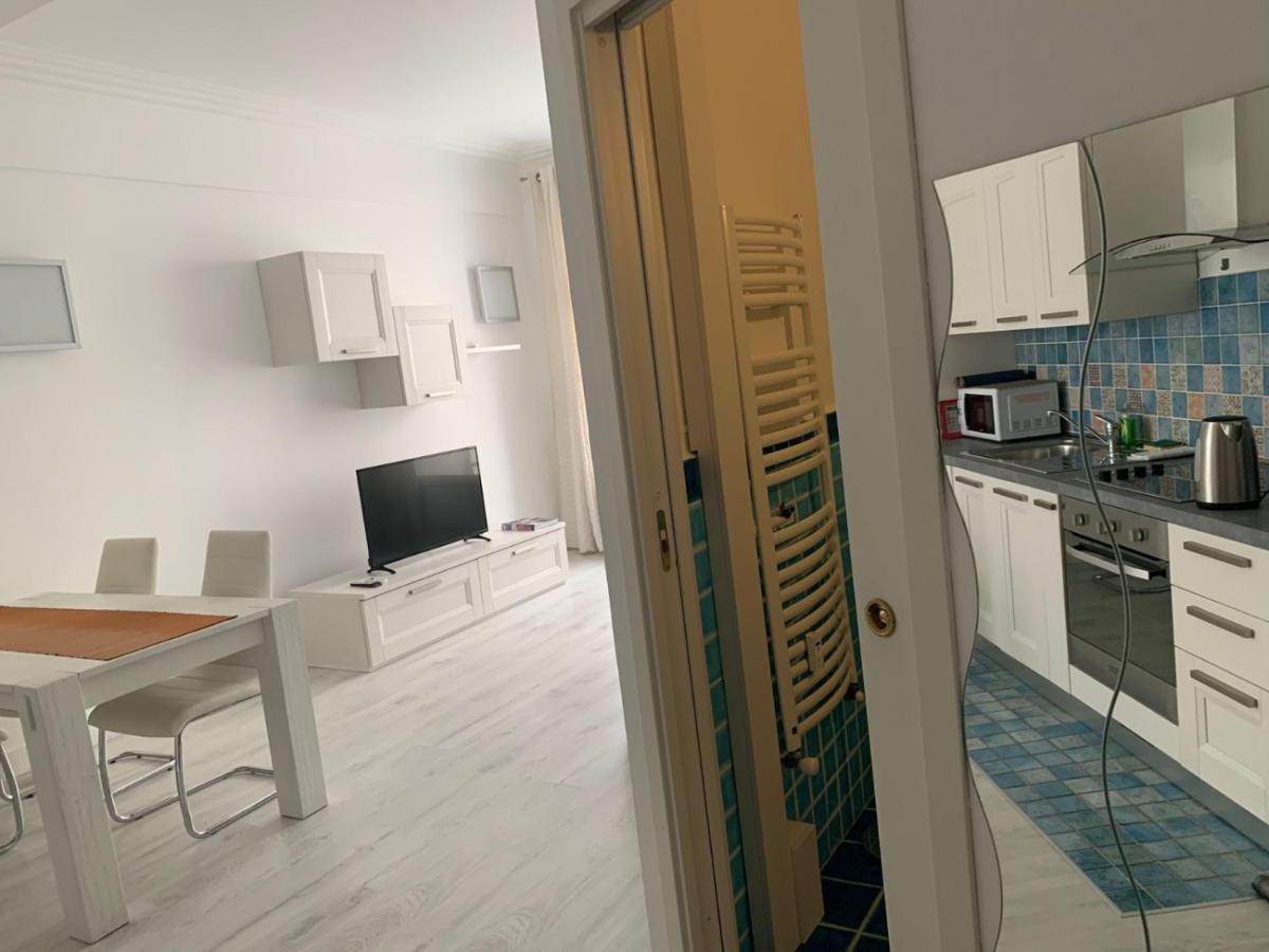 Appartement Poseidon Near Sea Νίκαια Εξωτερικό φωτογραφία
