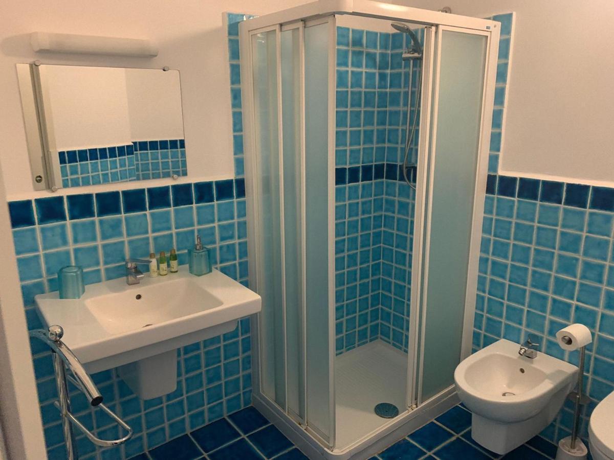 Appartement Poseidon Near Sea Νίκαια Εξωτερικό φωτογραφία